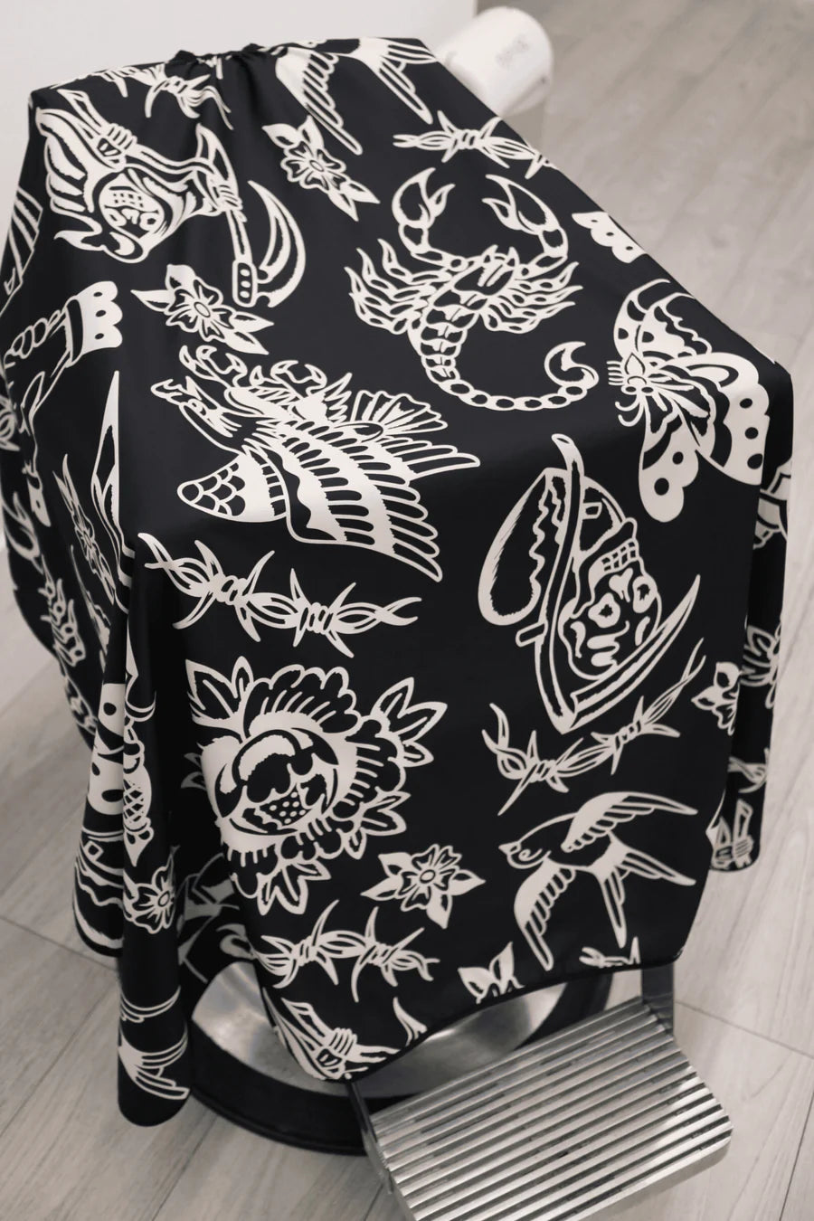 HighTop Capes "Black Flash"